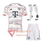 Maglia Bayern Monaco Seconda 2025/2026 – Completa (Pantaloncini + Calzini)