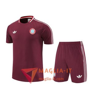 Kit da Allenamento Bayern Monaco - Maglia + Pantaloncini 2025/2026 Rosso Scuro/Bianco